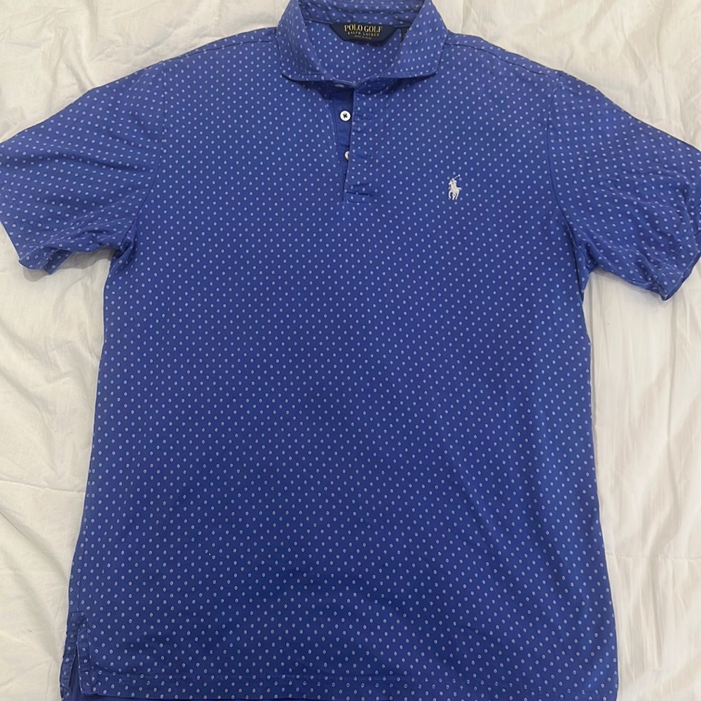 Size M men’s Ralph Lauren polo shirt. blue color. Amazing condition.